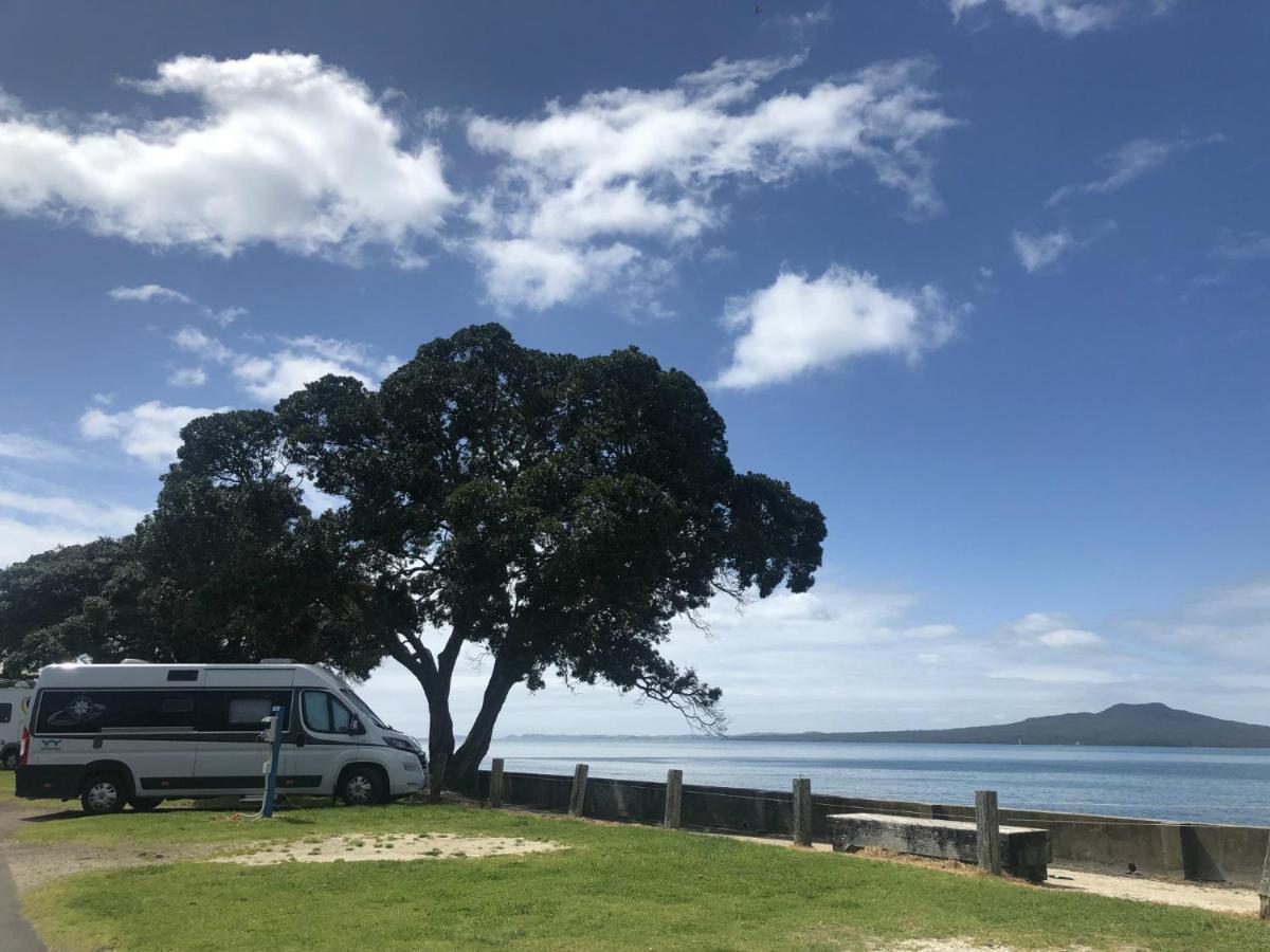 Takapuna Beach Holiday Park Оукланд Екстериор снимка